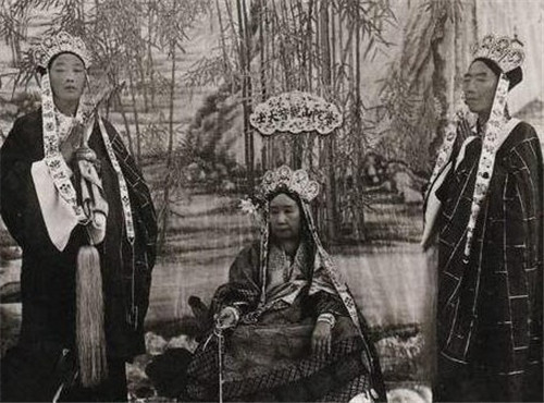 甲午海战中日国家经济总量对比_甲午海战中日战舰对比(3)