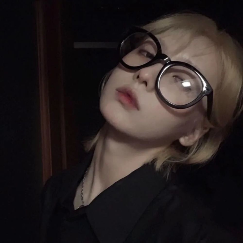 头像|戴眼镜系列真人女头