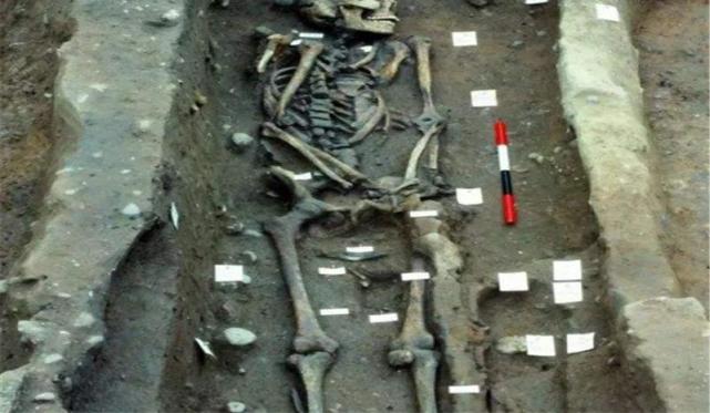 霍元甲墓室被挖开,法医鉴定遗骸后,证实了79年前的可怕传闻