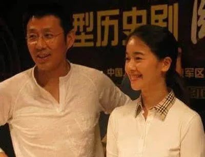 因为接连合作了《中国式离婚》,《卧薪尝胆》两部电视剧,陈道明左小青