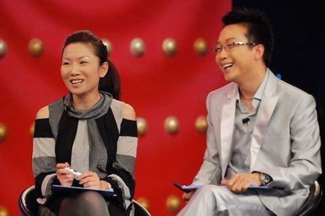 李玉刚故事,走红之后抛弃妻子,如今二婚成为外国人高官女婿