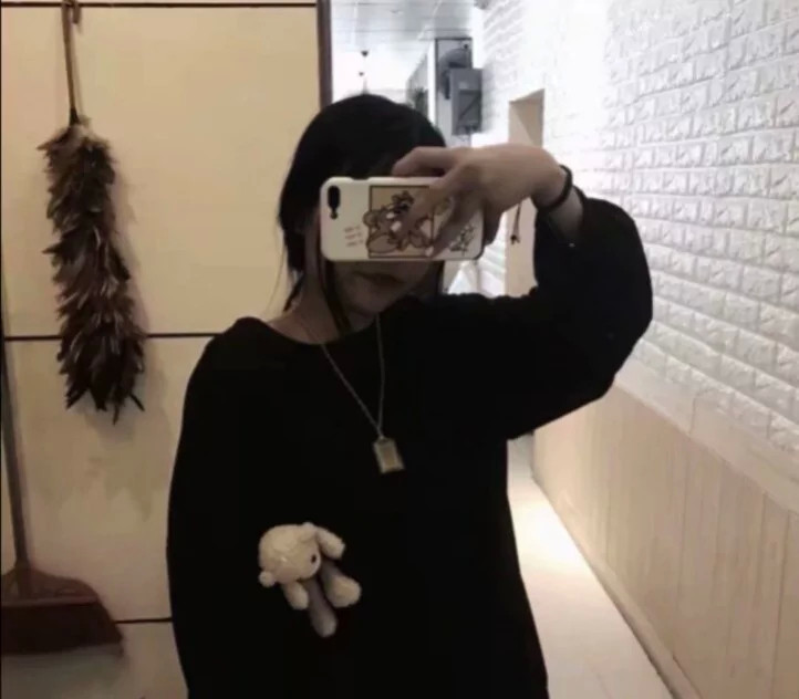 适合网恋女生头像男生勿用