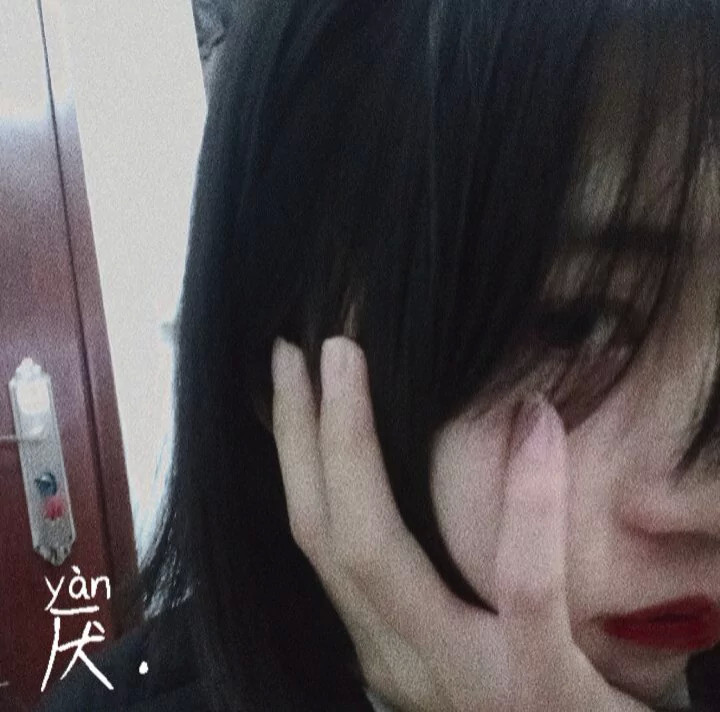 真实投稿/可以网恋的照片女