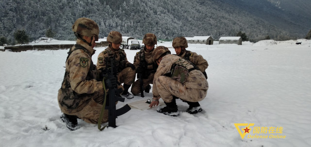 雪域高原,通信官兵在严寒环境下进行军事训练|雪域高原|张帮辉|军事