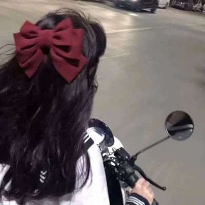 【灰心丧气的女生头像】