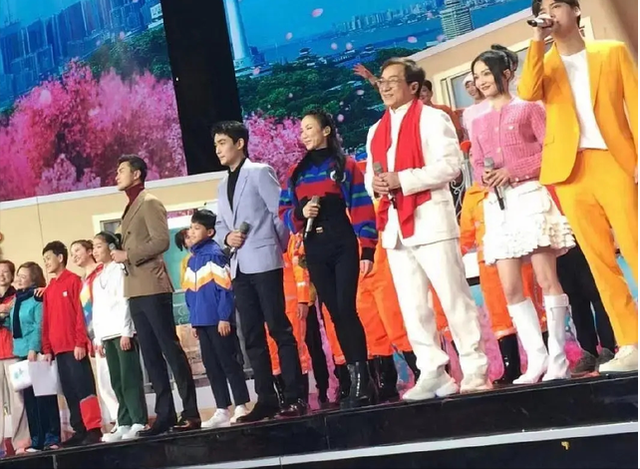 牛年春晚:小岳岳相声不缺席,贾冰倪妮小品"对战"贾玲张小斐