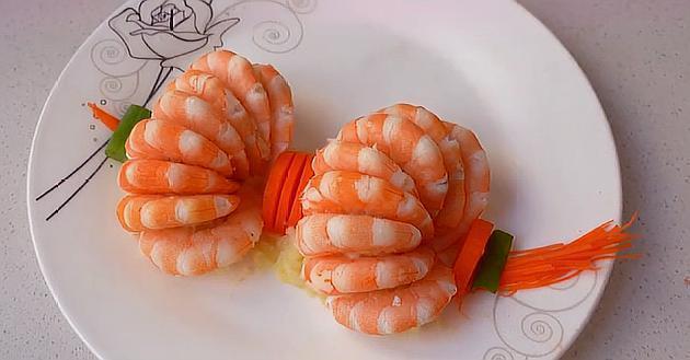 学会这道灯笼虾,过年往餐桌上一摆,就有内味了,众人绝对纷纷掏出手机