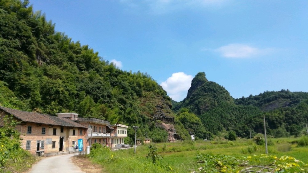 湖南省郴州市安仁县,关王镇(金紫仙镇)关王街街景,附周边美景