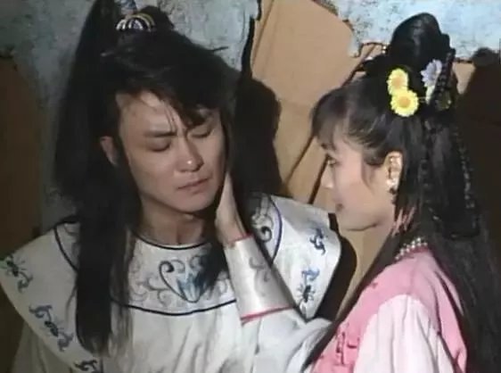 25年前的《白眉大侠》:男主没火,小配角成大明星,反娶
