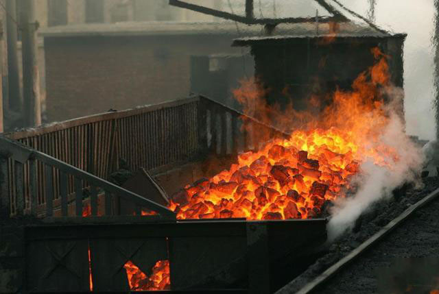 笔者的家乡唐山钢铁厂非常多,与之配套的焦化厂也不少,生产的焦炭主要