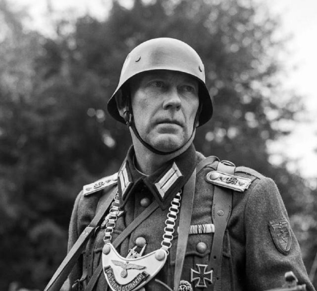 二战有种德国兵胸前要戴一个牌子,军官也害怕,苏军