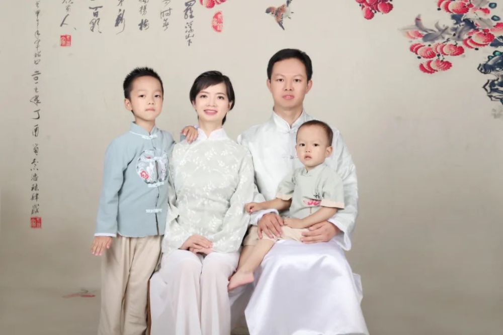 100张全家福,100个幸福的缩影