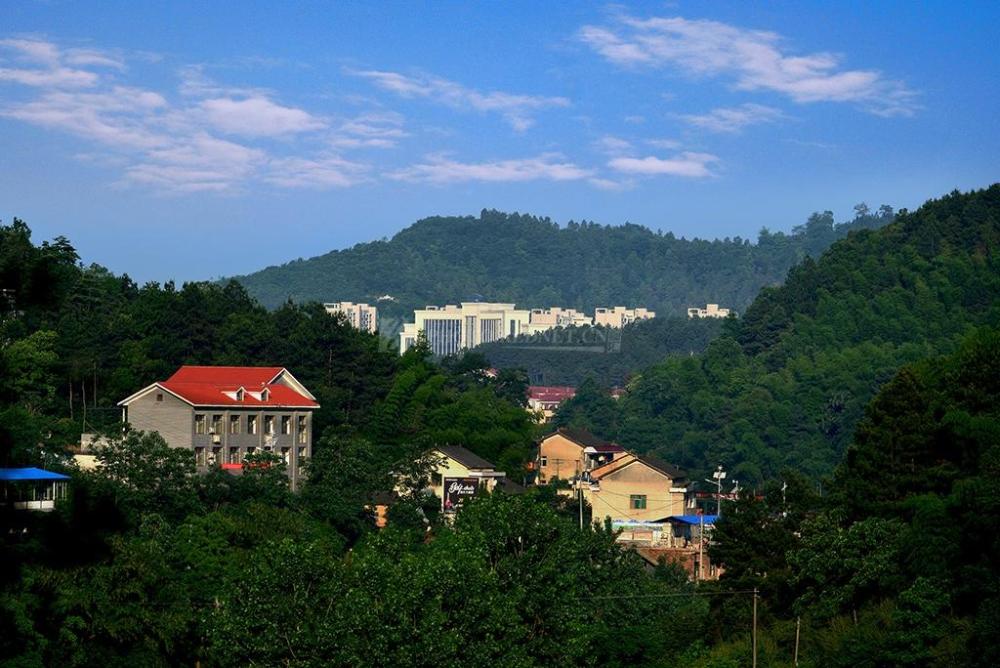 娄底 常住人口_娄底职业技术学院