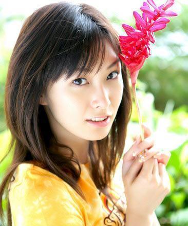 横跨"假面骑士,奥特曼,战队"三大特摄的女演员"长泽奈