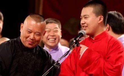 44岁郭德纲近照,曾被前妻抛弃,如今和现任生活幸福,小