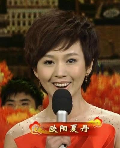 央视著名主持人欧阳夏丹,经历惹人心疼,如今43岁却依然单身