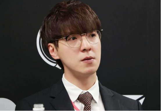 真人生赢家kkoma已为人父晒出自家孩子照片