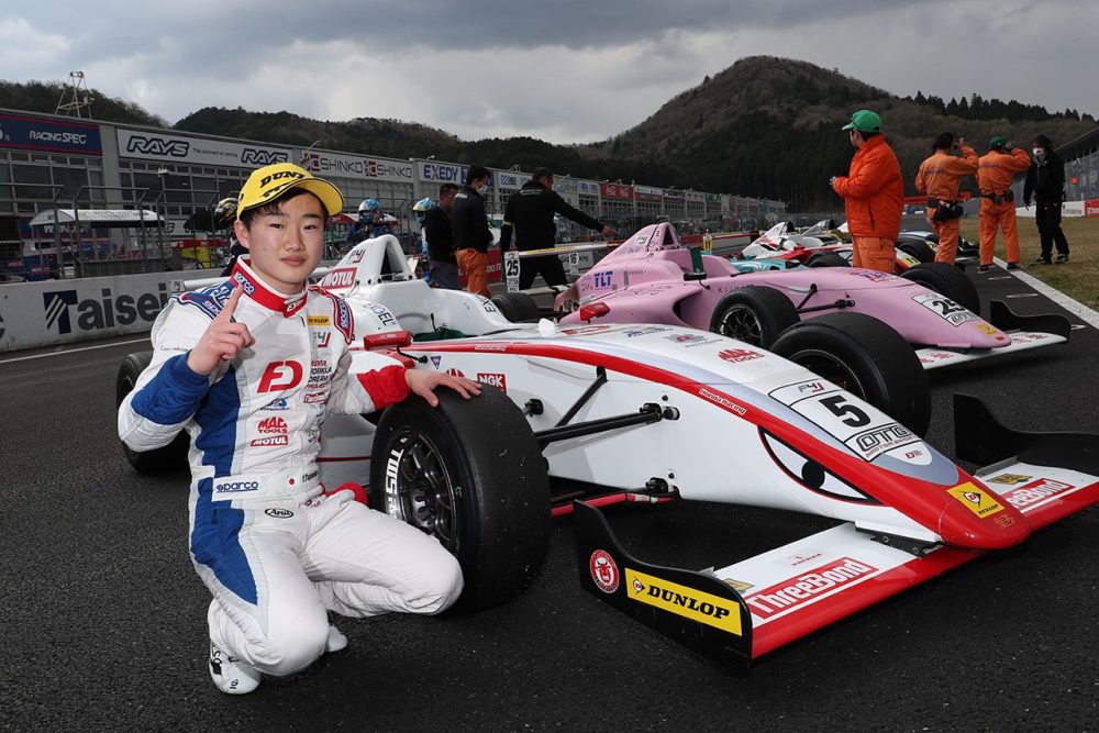 日本赛车界的希望之光,角田裕毅的f1追梦之路!_腾讯新闻
