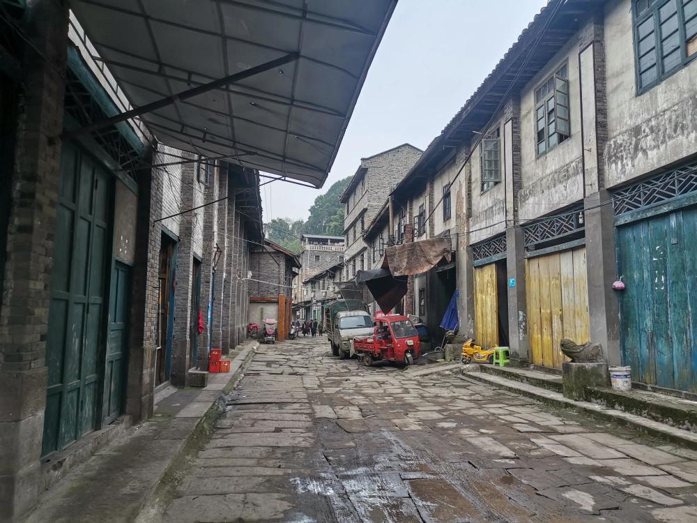 重庆被遗忘的古镇,濒临渠江古朴古香,时间停止了好多老建筑