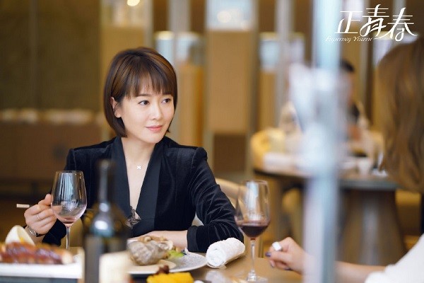 尤其是方静和林睿这两个职场女高管之间的竞争,其中掺杂了太多其他的