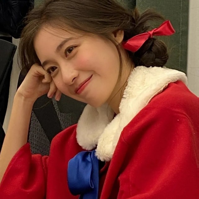 适合跨年的女生头像