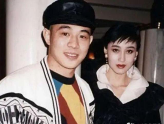 其实是他哥哥葬礼照,李连杰女儿