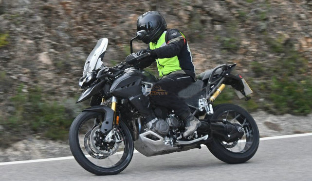 新车爆料:凯旋tiger 1200新款曝光 取消单摇臂