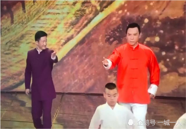 吴京甄子丹春晚合体!破不和传闻,没想到俩人还是这种关系?
