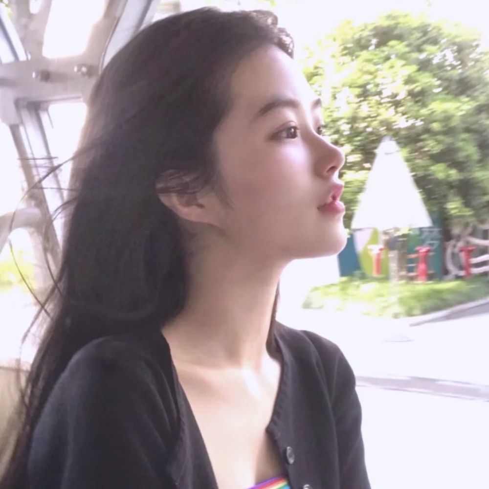 侧颜·女生头像|"愿你永不缺钱,幸福展笑颜"