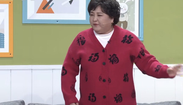 春晚:岳云鹏秒变"预言家",贾玲竟因一件毛衣圈粉无数