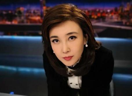央视李红:丈夫,小叔,公公相继入狱,嫁入豪门后她经历了什么?