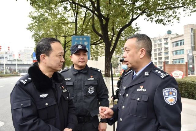 图|熊宇政委慰问巡巡逻特警大队在岗警力