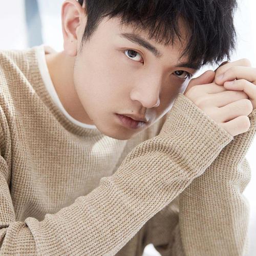 真心话大冒险 林允疑似公布恋情遭公关,网友 爷青结