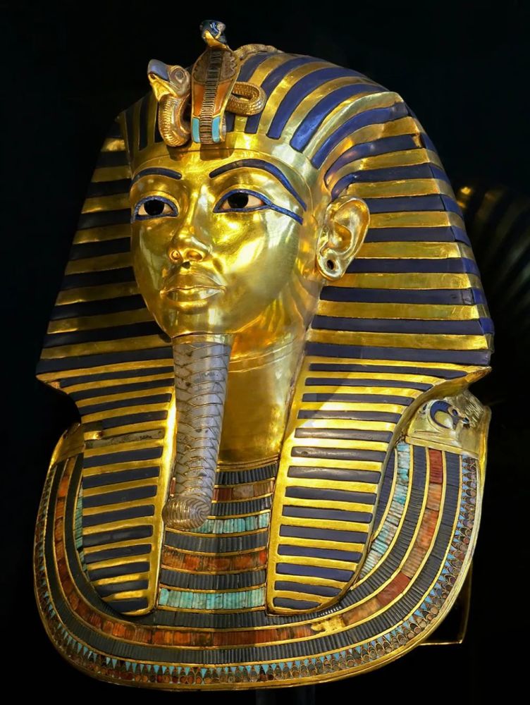 图坦卡蒙面具第十八王朝时期埃及雕塑作品欣赏六十