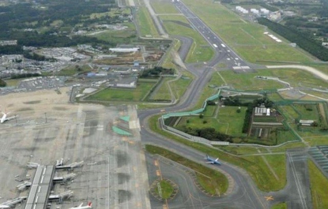 日本成田机场一钉子户在跑道上住50年拆迁款从1亿涨到10亿