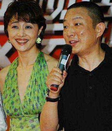 和张艺谋,顾长卫是同学,为小宋佳抛弃5婚妻子,今63岁孤身一人