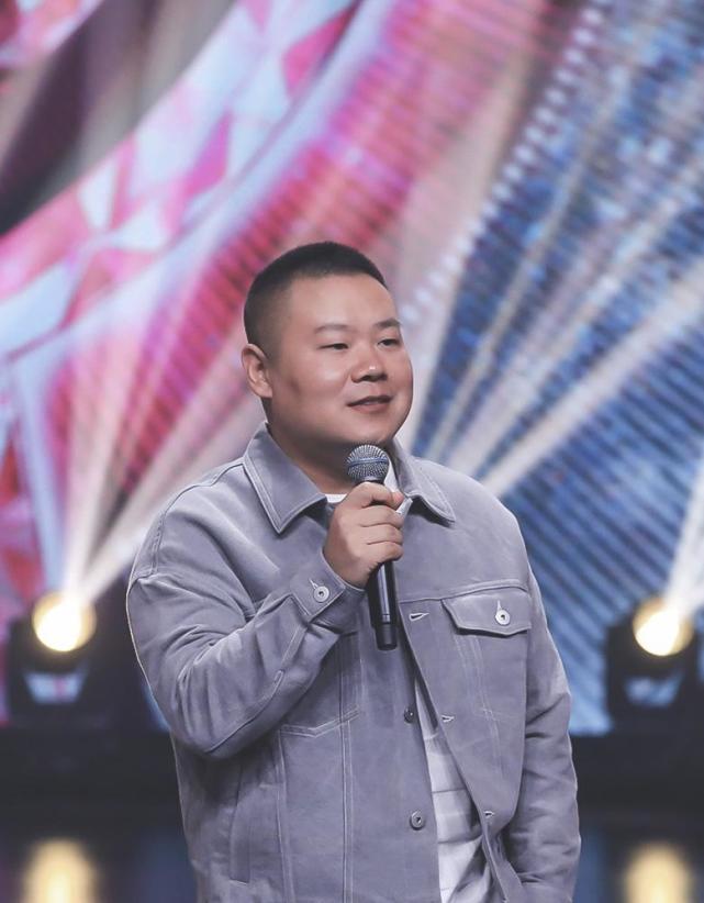 岳云鹏第五次上春晚,晚九点四十就回到家,网友打趣住央视旁边?