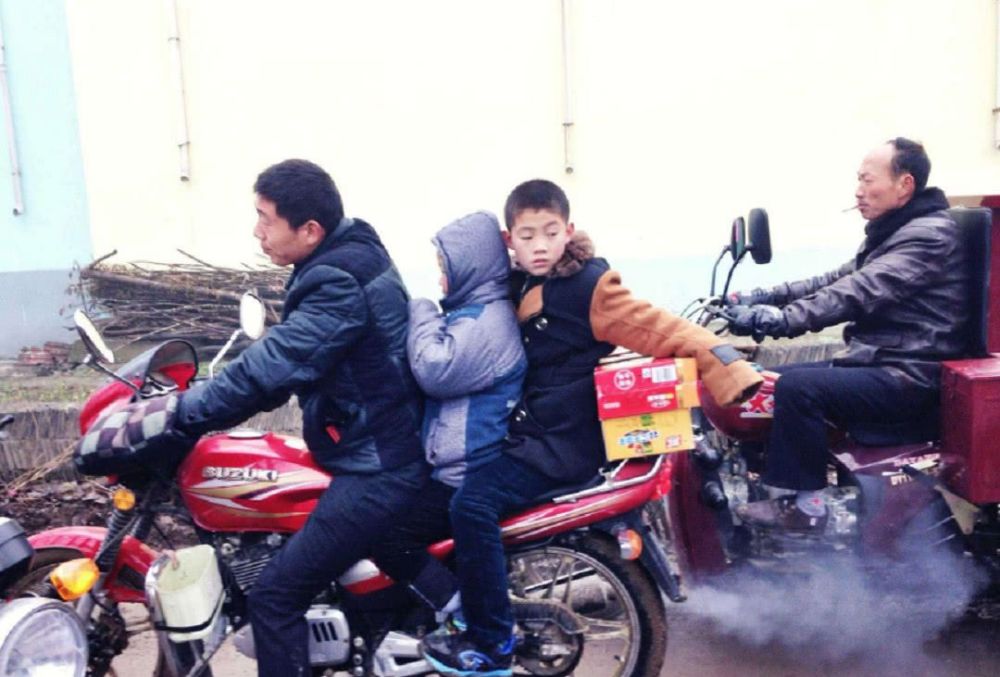 没有汽车不好意思走亲戚?春节你会选择骑摩托拜年吗?