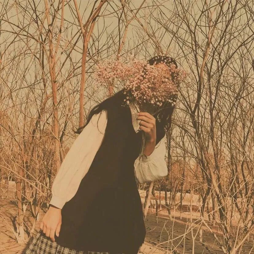 头像|捧花女头