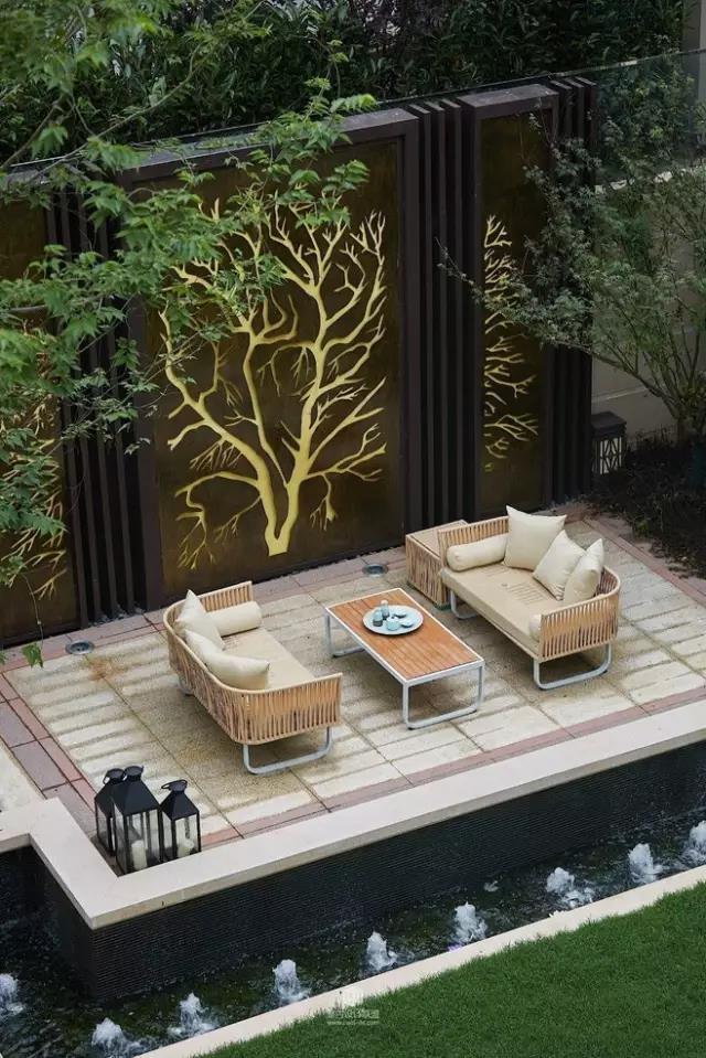 20个庭院"景观墙"设计,建一个好看的景墙,让院子更加出彩