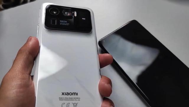 小米11ultra背屏热图,小米11ultra小屏图片 小米11ultra曝光!无缘屏下摄像头,巨大的后摄模组到底有啥用?