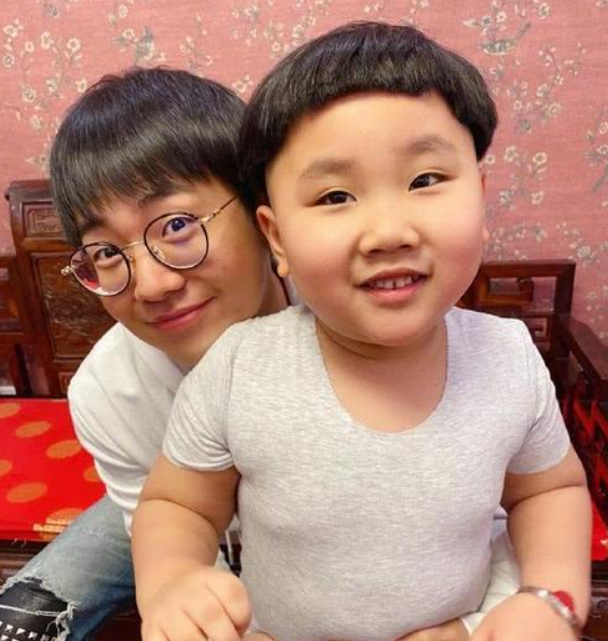 郭德纲二婚娇妻罕晒小儿子肉嘟嘟像胖版郭麒麟豪宅内景也曝光