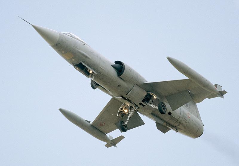 f104星式战斗机拥有2马赫航速二代机高空高速的王者