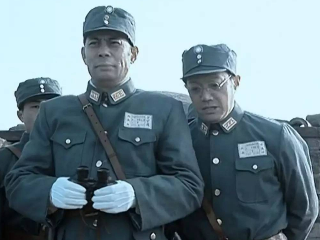 《亮剑》是一部非常经典的抗战剧,主角李云龙的原型之一就是大名鼎鼎