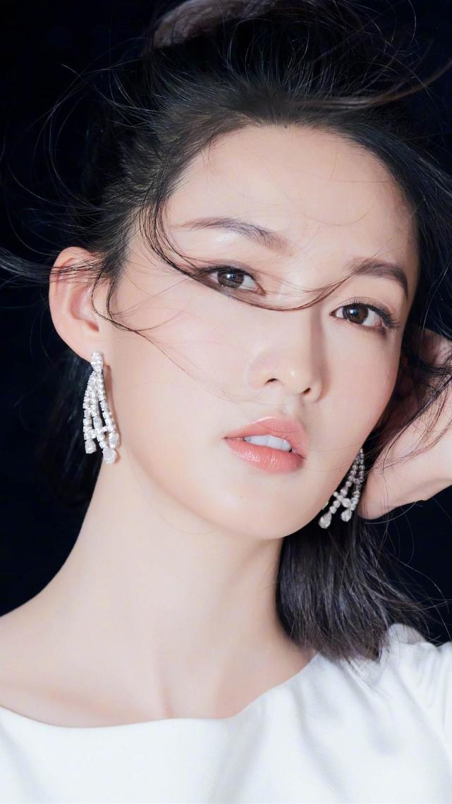 明星壁纸丨李沁和孟子义唯美写真,喜欢林婉儿叶红鱼