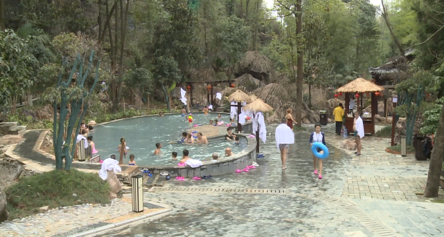 湘西永顺:不二门国家森林公园迎来泡温泉和观景高峰