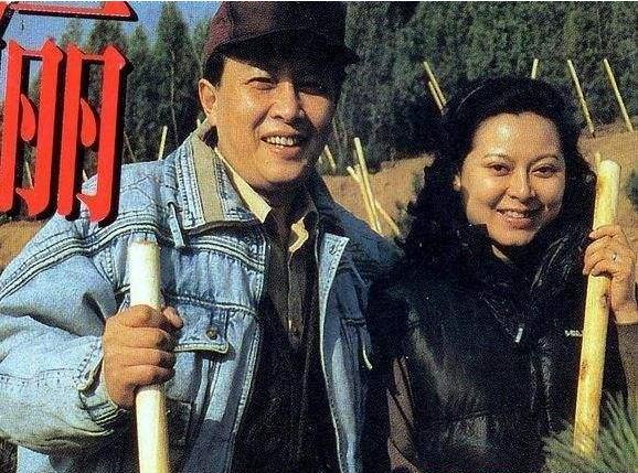 父亲唐国强转身娶壮丽,母亲走上轻生之路,唐莉这些年经历了什么