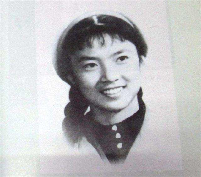 53年前,冉燕燕在"林立果选妃"事件中落选,依旧难逃命运捉弄