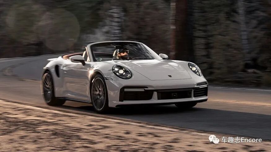 2021年保时捷911 turbo敞篷版超跑:速度与风度并存