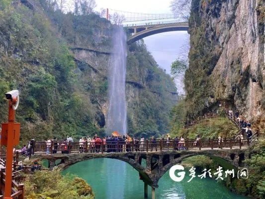 春节假期留黔过年游客去龙里油画大草原福泉洒金谷游玩享半价优惠
